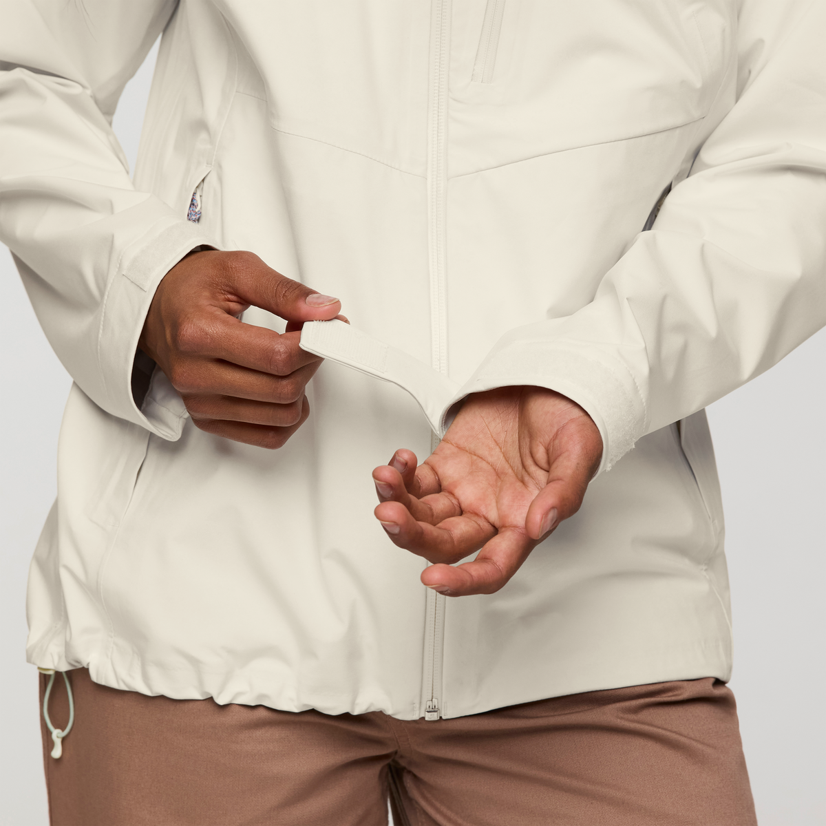 Impermeo 3L Hooded Shell Jacket - Women's - Image 27